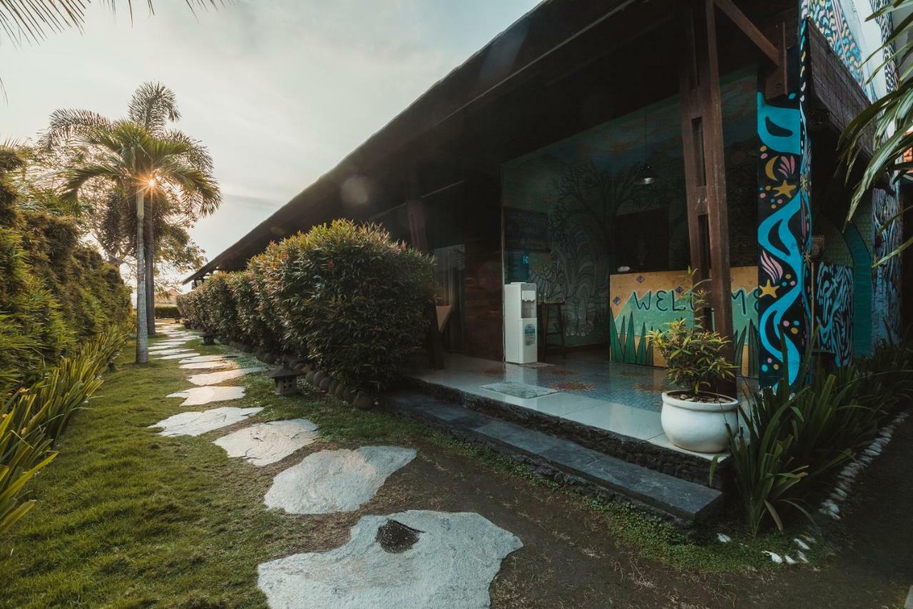 Big Brother Surf Inn Canggu Eksteriør billede