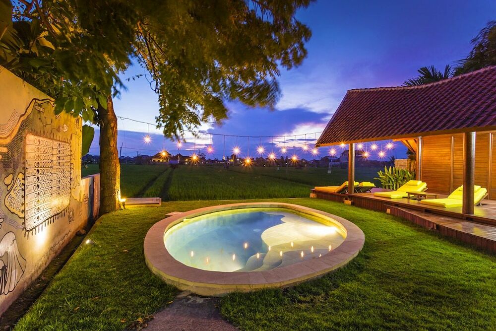 Big Brother Surf Inn Canggu Eksteriør billede