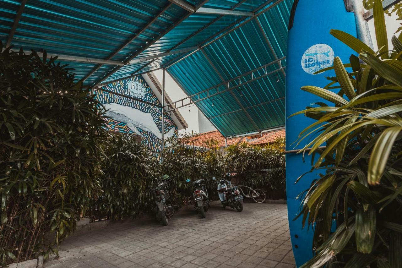 Big Brother Surf Inn Canggu Eksteriør billede